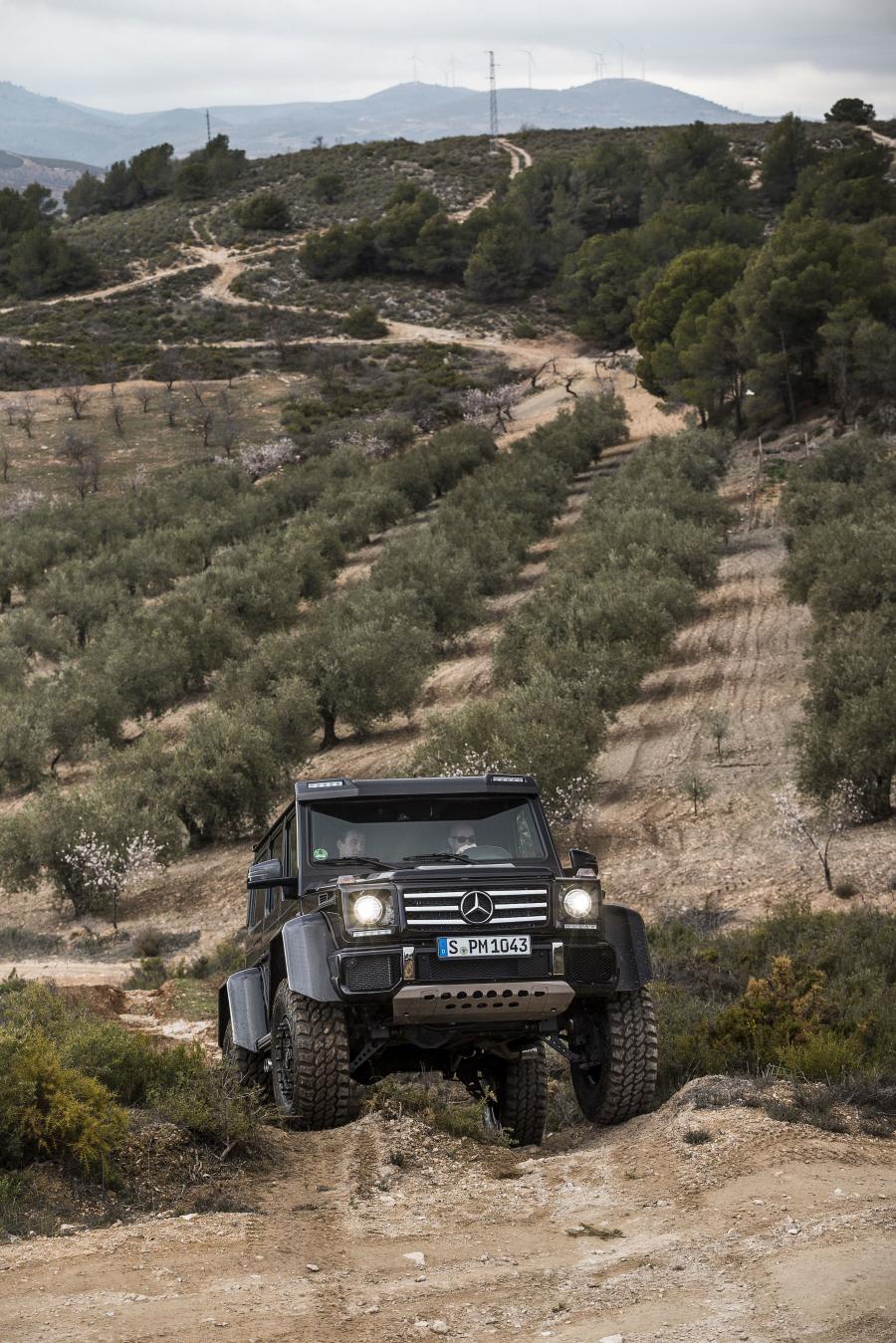  Mercedes-Benz G500 4x4&sup2; Concept 2015 года  (фото 4 из 36)